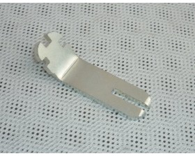 NÁŘADÍ  - KLÍČ NA NIPLE A ZAJIŠTĚNÍ TÁHLA TLUMIČE PŘEDNÍ VIDLICE - KÝVAČKA